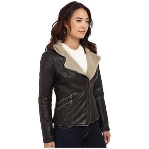 *NWOT* Levi’s faux leather sherpa brown moto jacket with hood size XL